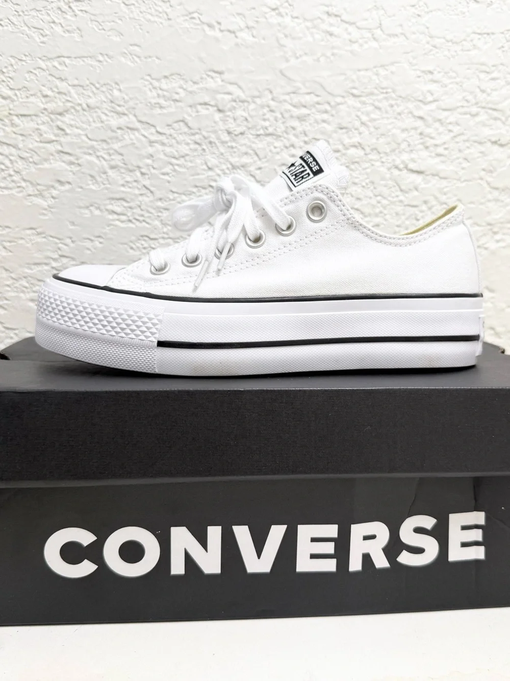 Converse Chuck Taylor White Low-Top Platform Sneakers - Picture 4 of 6